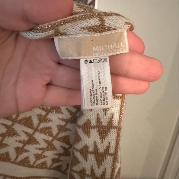 Michael Kors Winter Scarf - Picture 1 of 2
